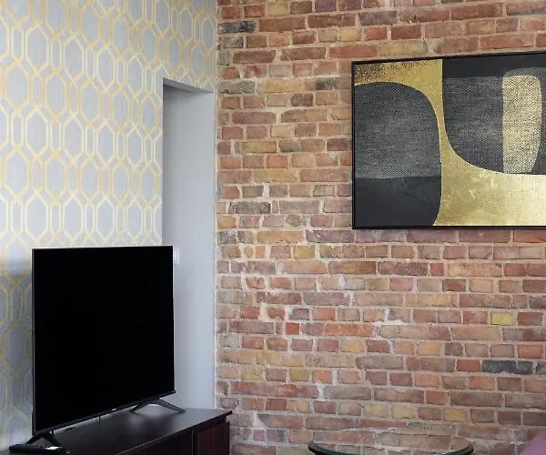 Old Town Comfy #18 By Bookinghost *